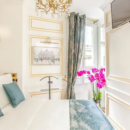 Luxury 2 Bedroom - Eiffel Tower Apartment Paris